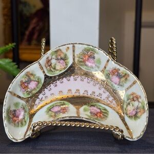 VINTAGE ARNART PORCELAIN COURTING COUPLE CRESCENT DISH